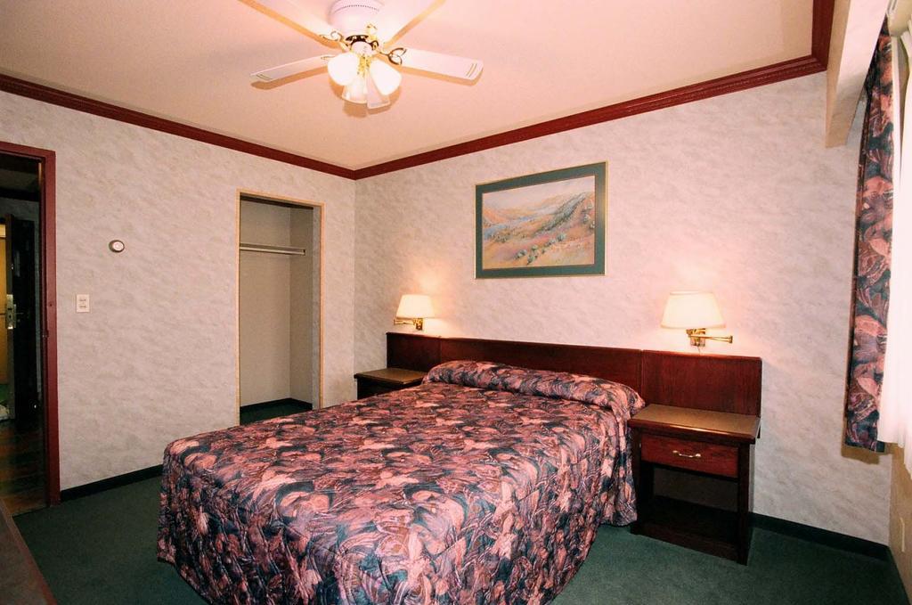 Robsonstrasse Hotel & Suites Vancouver Room photo