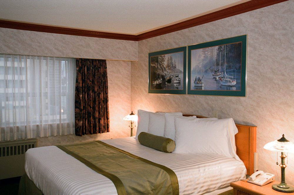 Robsonstrasse Hotel & Suites Vancouver Exterior photo